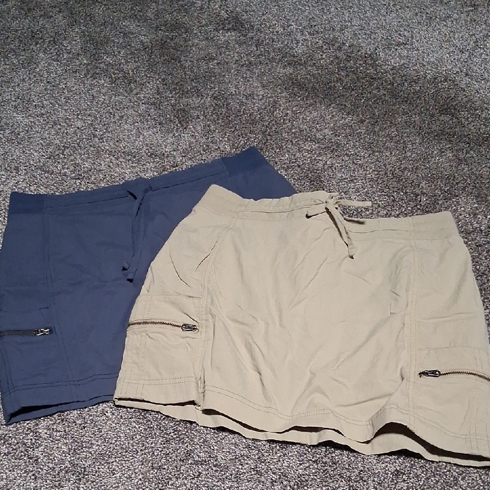 Athleta Two-Pack Active Skorts in Navy and Khaki